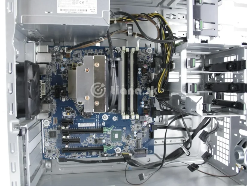 HP Z240 Tower Workstation, Xeon E3-1245 v6, 32GB RAM, 1TB GB SSD NVMe, ASUS RTX 3050 Dual 6GB