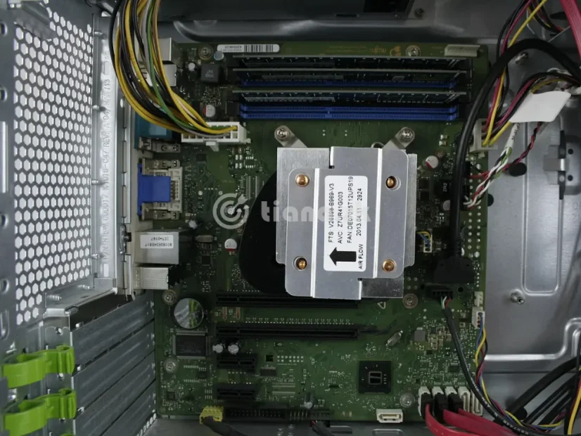 Fujitsu Esprimo P920 E90+, i3-4160T, 8GB RAM, 1TB GB SSD 2,5"